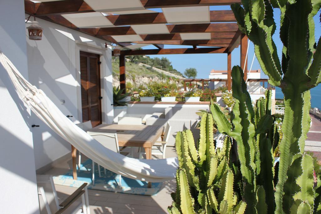 Holiday Lodge Al Porto Mattinata Kültér fotó