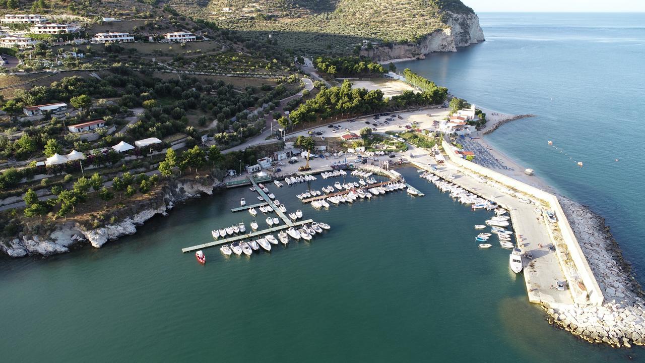 Holiday Lodge Al Porto Mattinata Kültér fotó